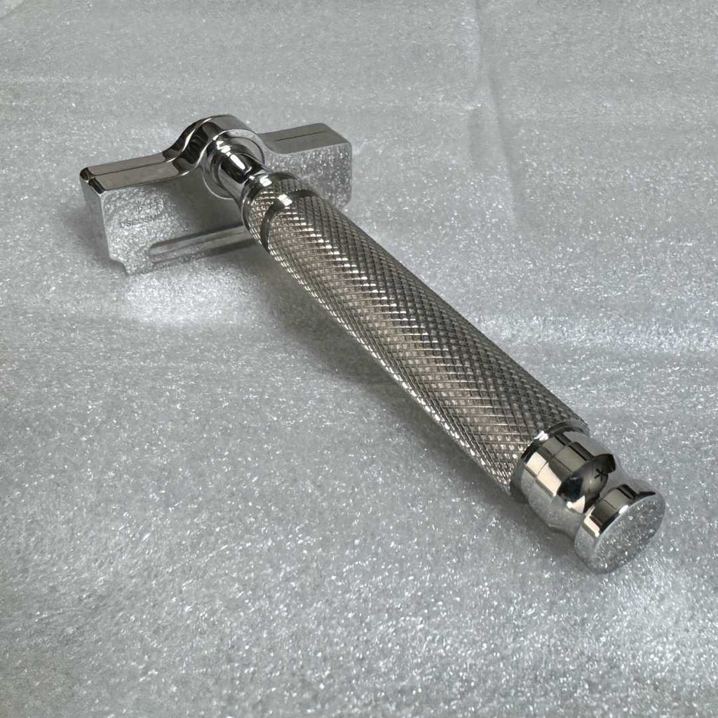 SteelMaster Razor